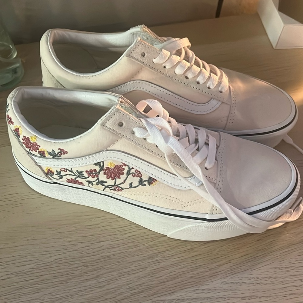 Vans Women’s Platform Sneakers - Like new - Sz8.5